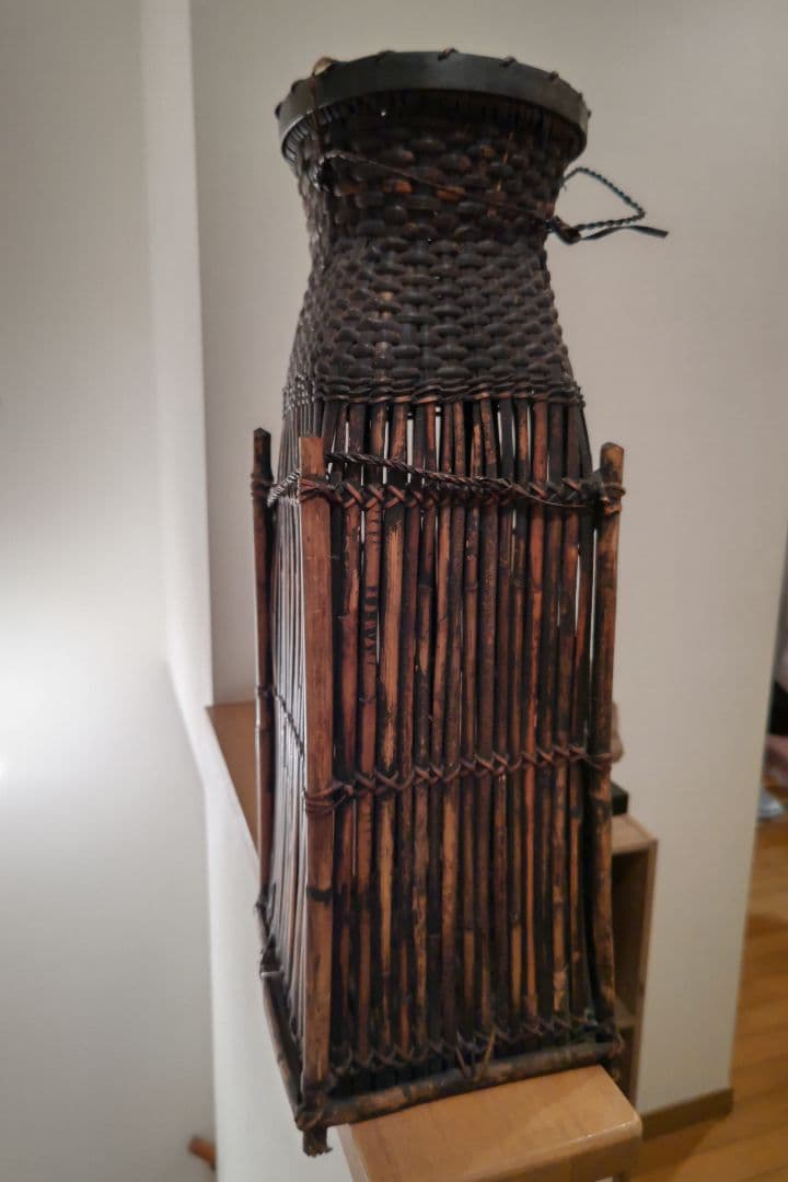 イフガオ族、イナゴ入れ籠、アンティーク