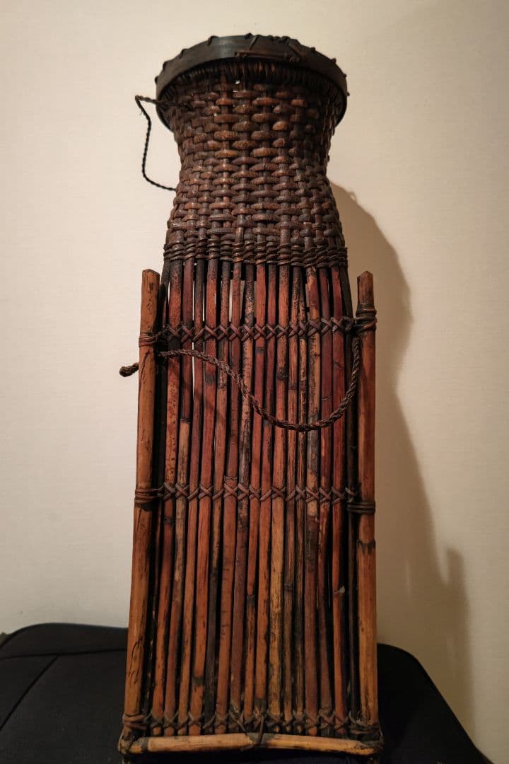 イフガオ族、イナゴ入れ籠、アンティーク