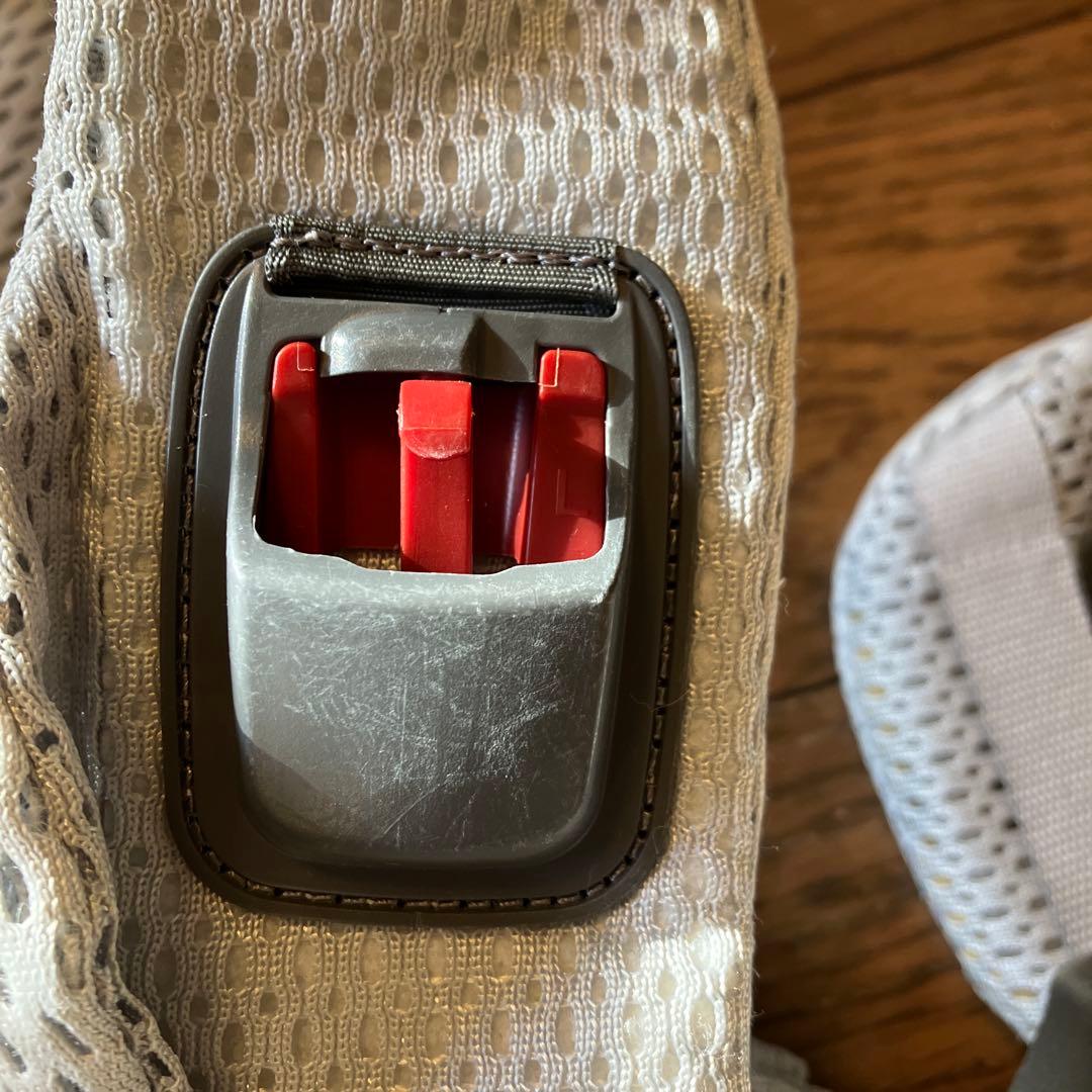 BABYBJÖRN ベビーキャリアハーモニー　抱っこ紐 メッシュ　シルバー