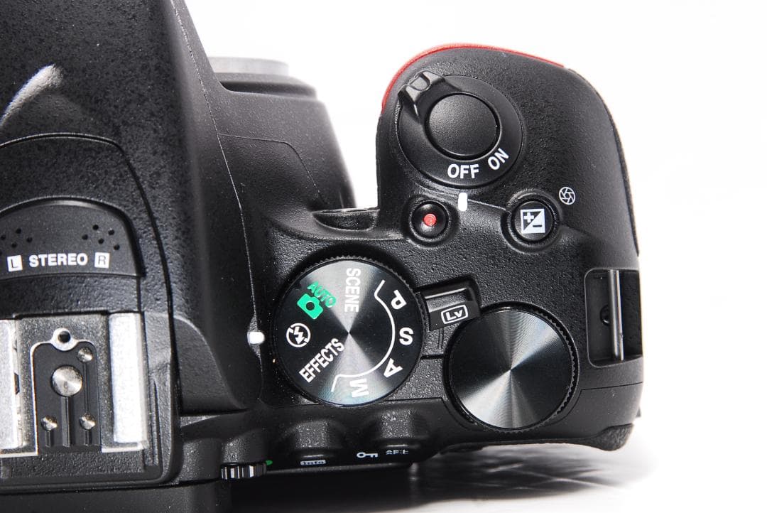 ✨Bluetooth搭載機 ショット数極少✨Nikon D5600 レンズセット