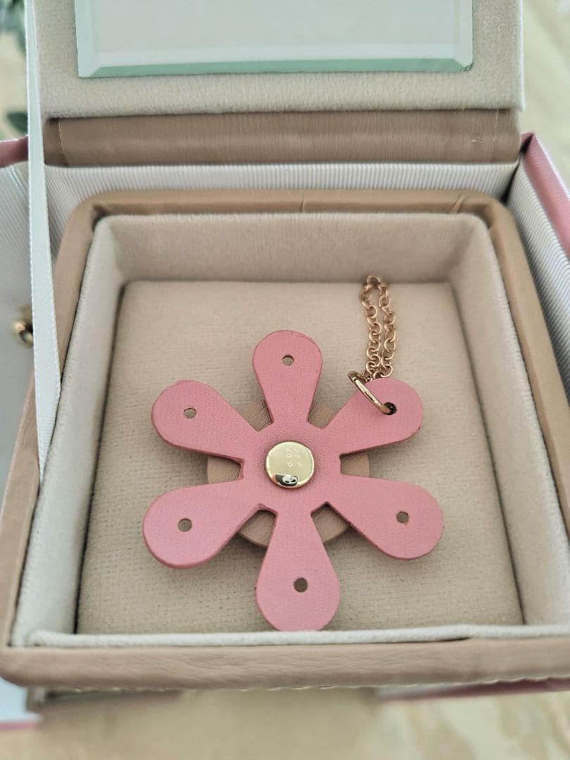 新品同様☆LAZY SUSAN レイジースーザン✨ジュエリーボックス♥フラワー