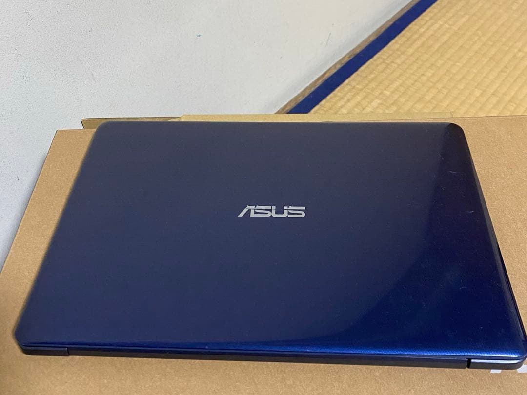 ノート型パソコン