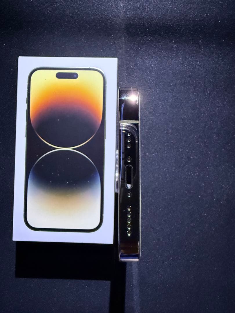 Apple iPhone 14 Pro ゴールド 本体、極上超美品^_−☆