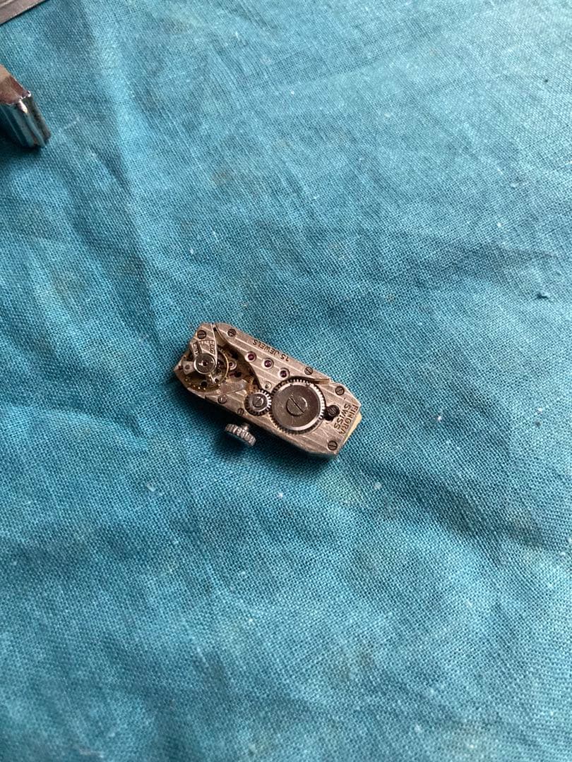 戦前　アールデコ　腕時計　FINORA スイス製　ジャンピングアワー　ジャンク品