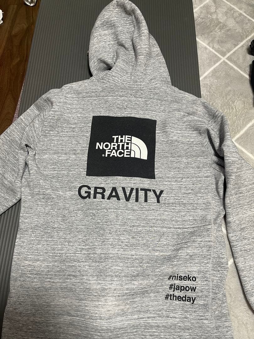 THE NORTH FACE GRAVITY パーカー グレー