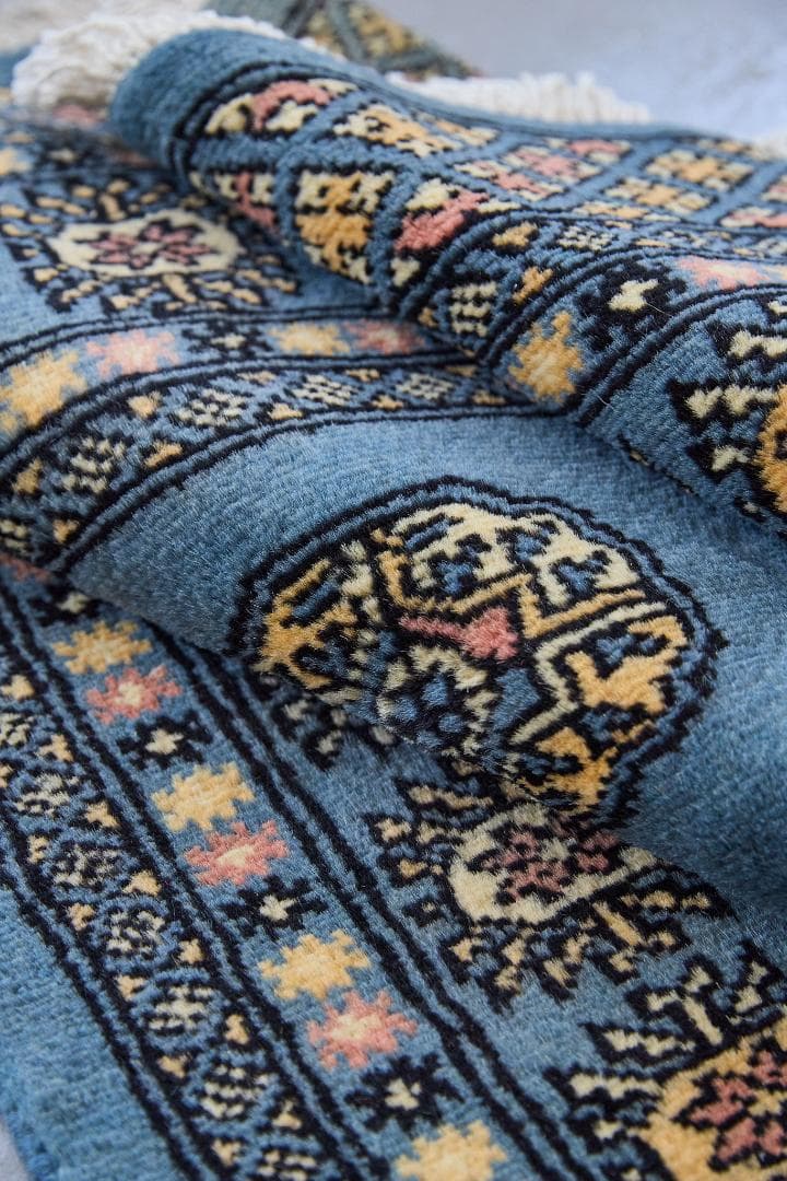 新品　トライバルラグ　ブハラ　ラホール産　（195×127cm) ブルー 青