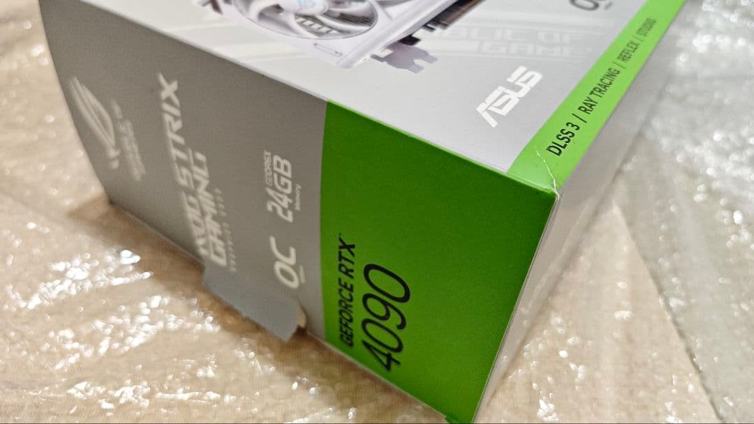 ROG STRIX GAMING RTX 4090 OC white白