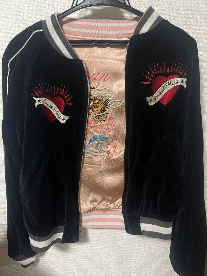 ⚪︎みぃ⚪︎AVIREX スカジャン 黒 ベルベット