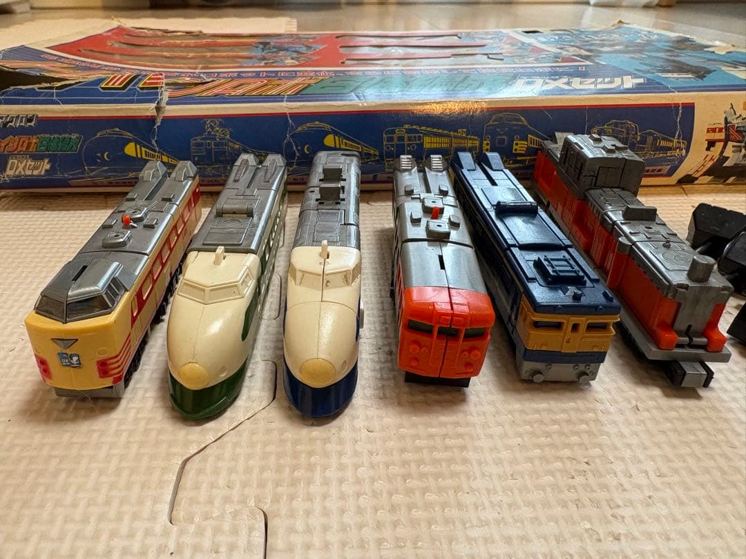 ダイアクロン トレインロボ 6体編成 DXセット　デラックスセット TAKARA