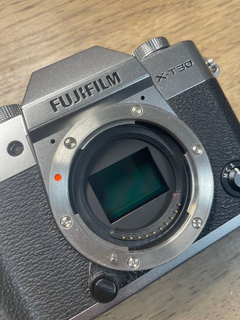 Fujifilm X-T30 ミラーレス一眼 シルバー　おまけバッテリー