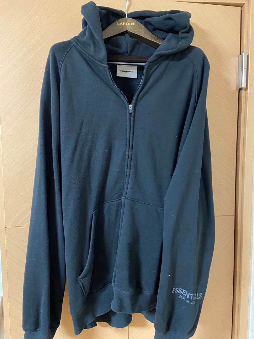 ESSENTIALS ブラック フルジップ パーカー Lサイズ