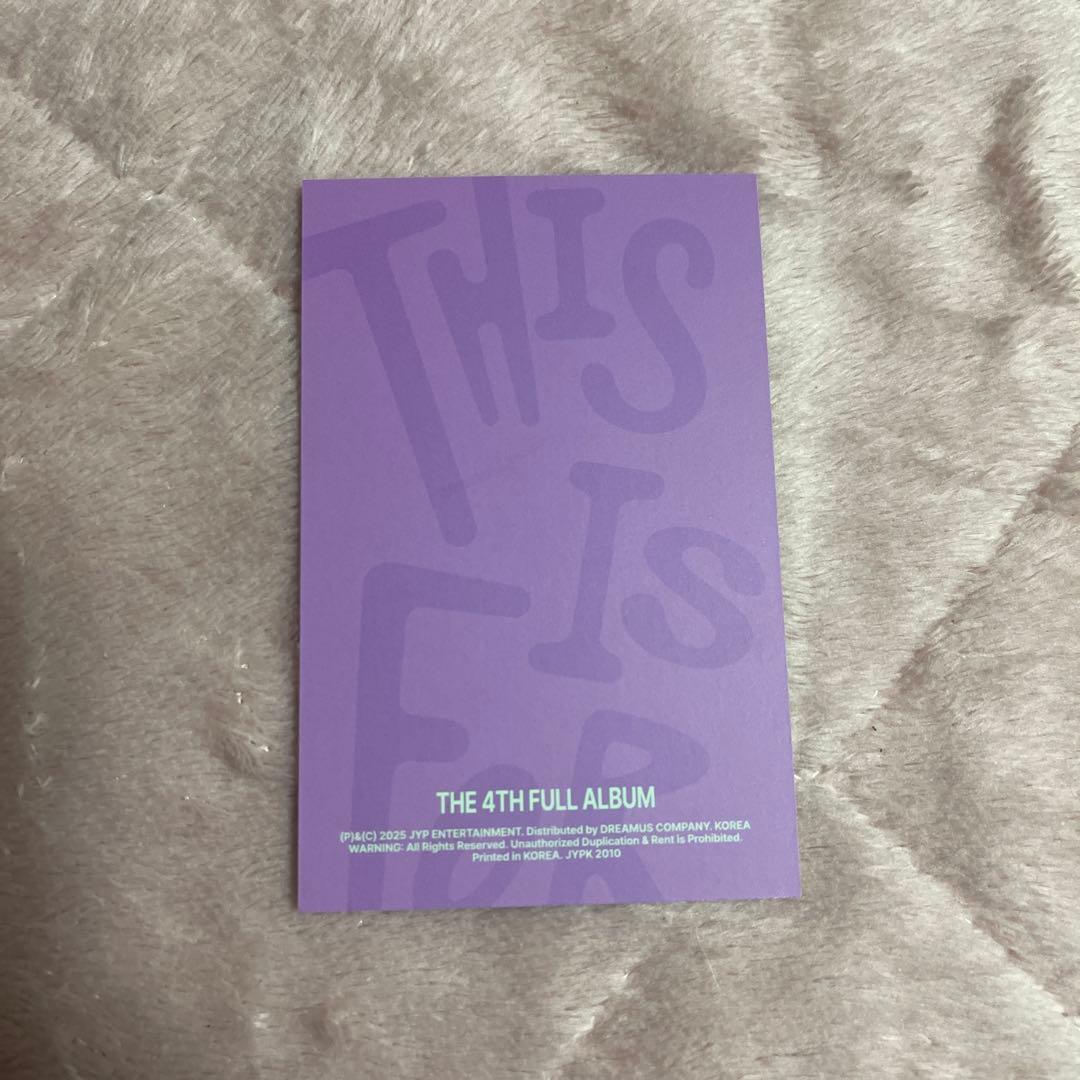 TWICE サナ THIS IS FOR WALMART US アメリカ限定