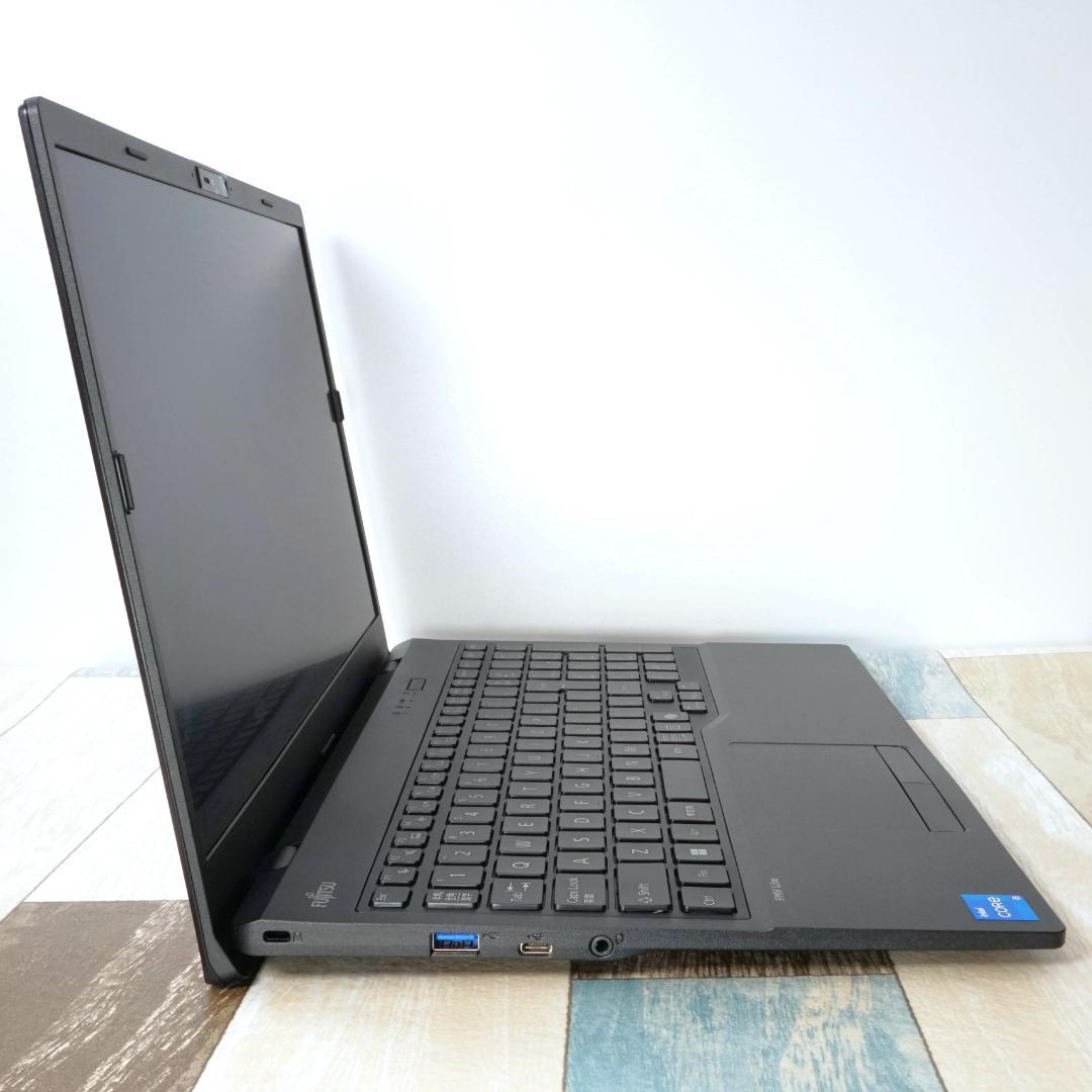 未使用に近いレベルの極美品✨第１２世代コアｉ５に超高速新品ＳＳＤ５１２ＧＢ搭載！