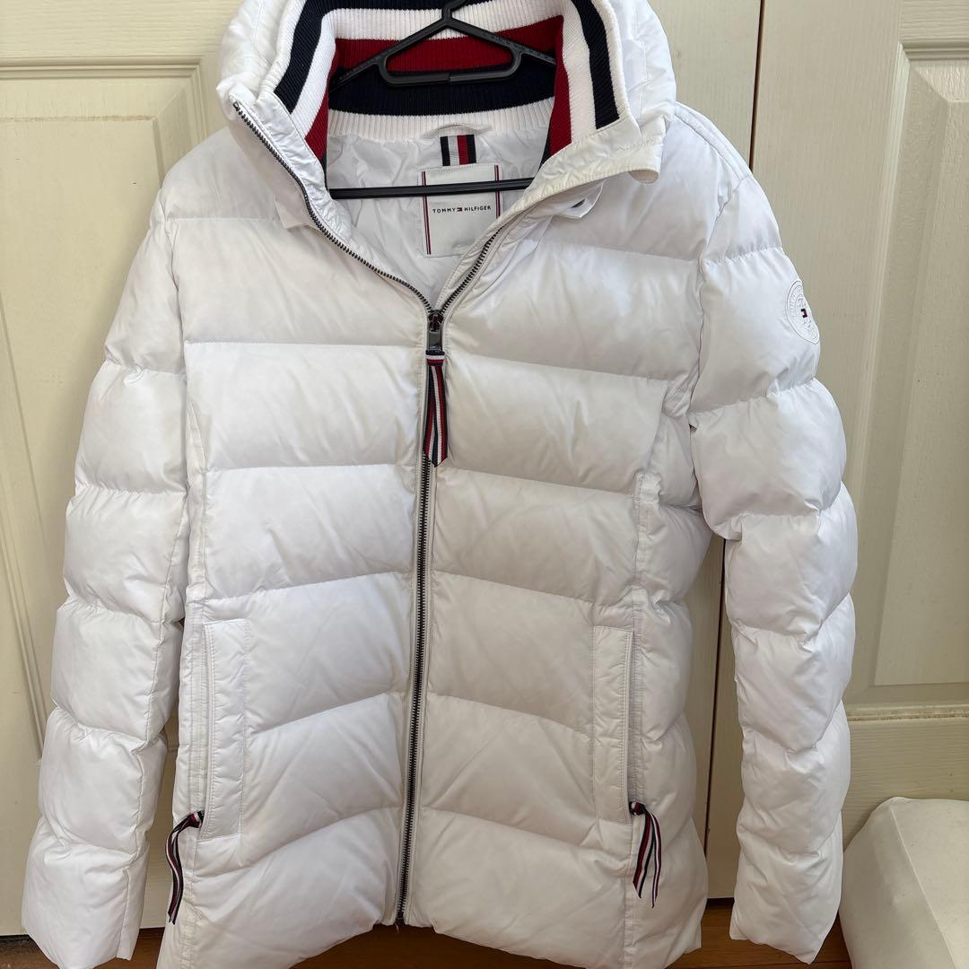   ホワイトダウンジャケット
