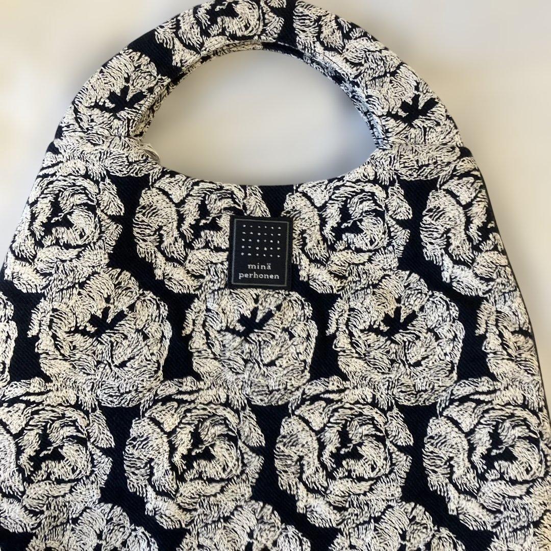 ミナペルホネン　egg bag エッグバッグ　flair