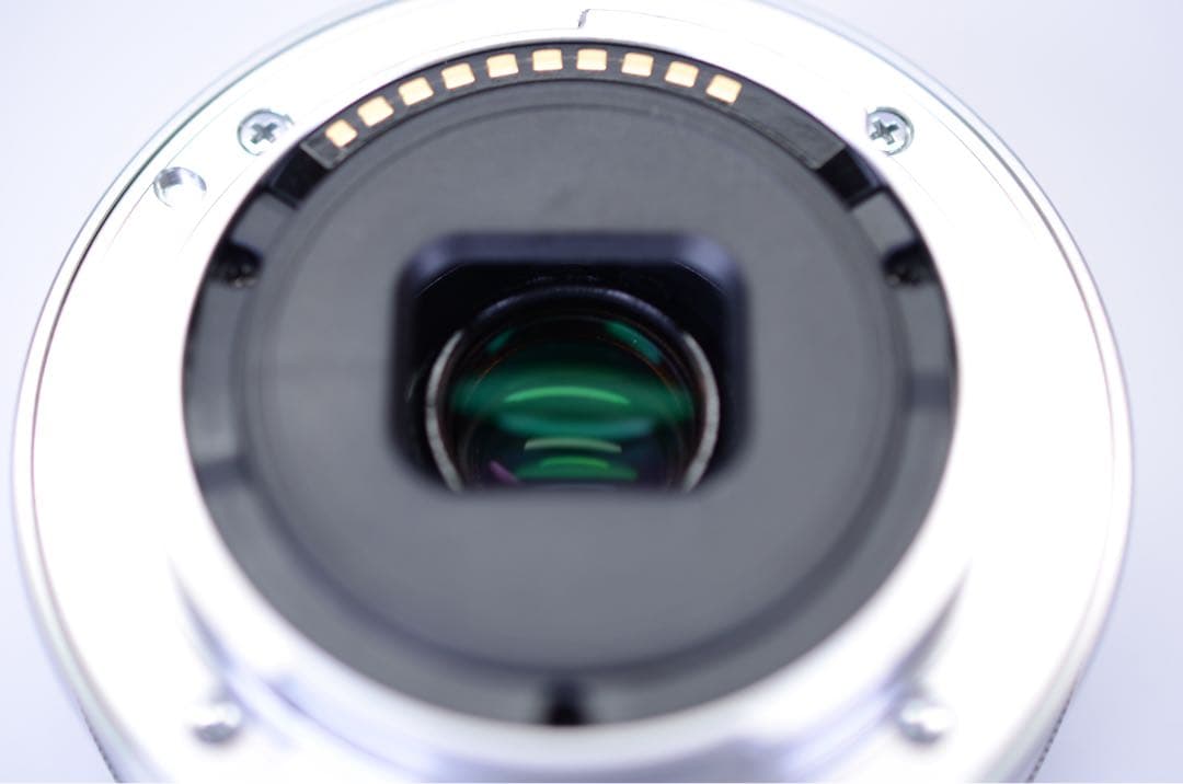 SONY E16mm F2.8 単焦点｜軽量パンケーキ｜外観光学ともに美品