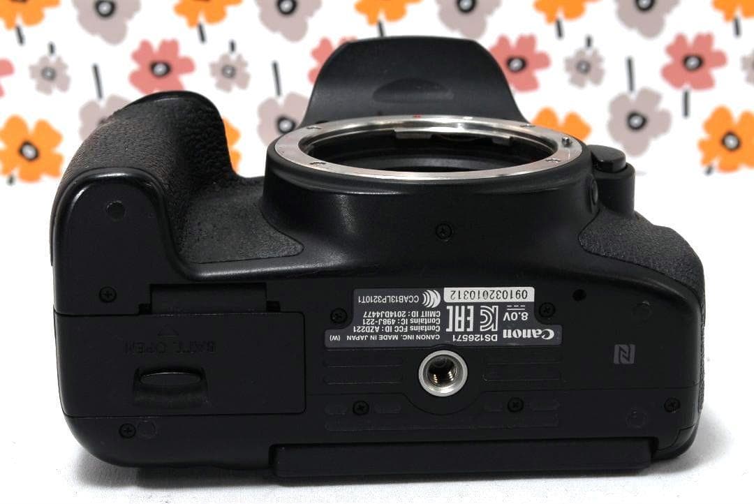 【返品保証】❤Canon Kiss X8i❤Wi-Fi画像転送❤ダブルレンズ❤