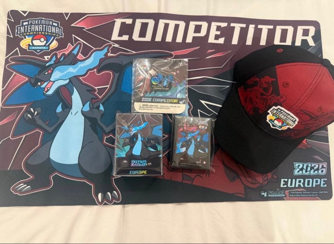 【最安値】EUIC 出場者限定 メガリザードンX プレイマット スリーブ