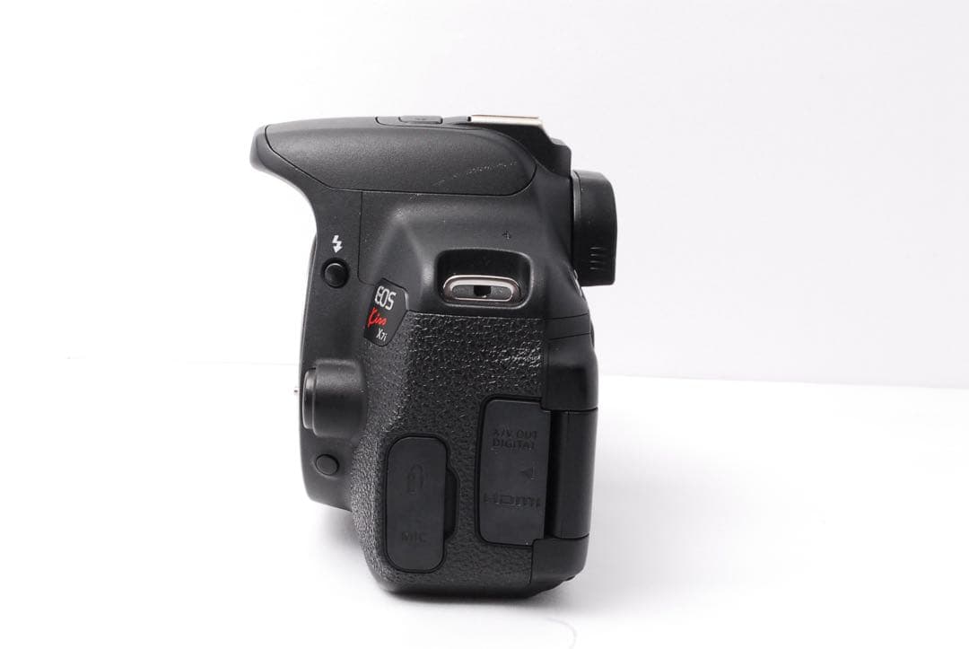 高画質❤️Canon kiss X7i❤️自撮りも楽々✨一眼レフカメラ