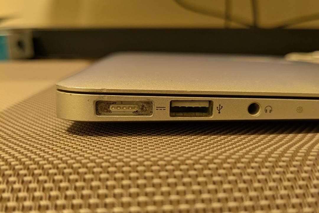 MacBook Air (13インチ 2012 Mid)