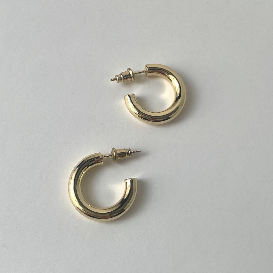 18K ゴールド ピアス Nobrand