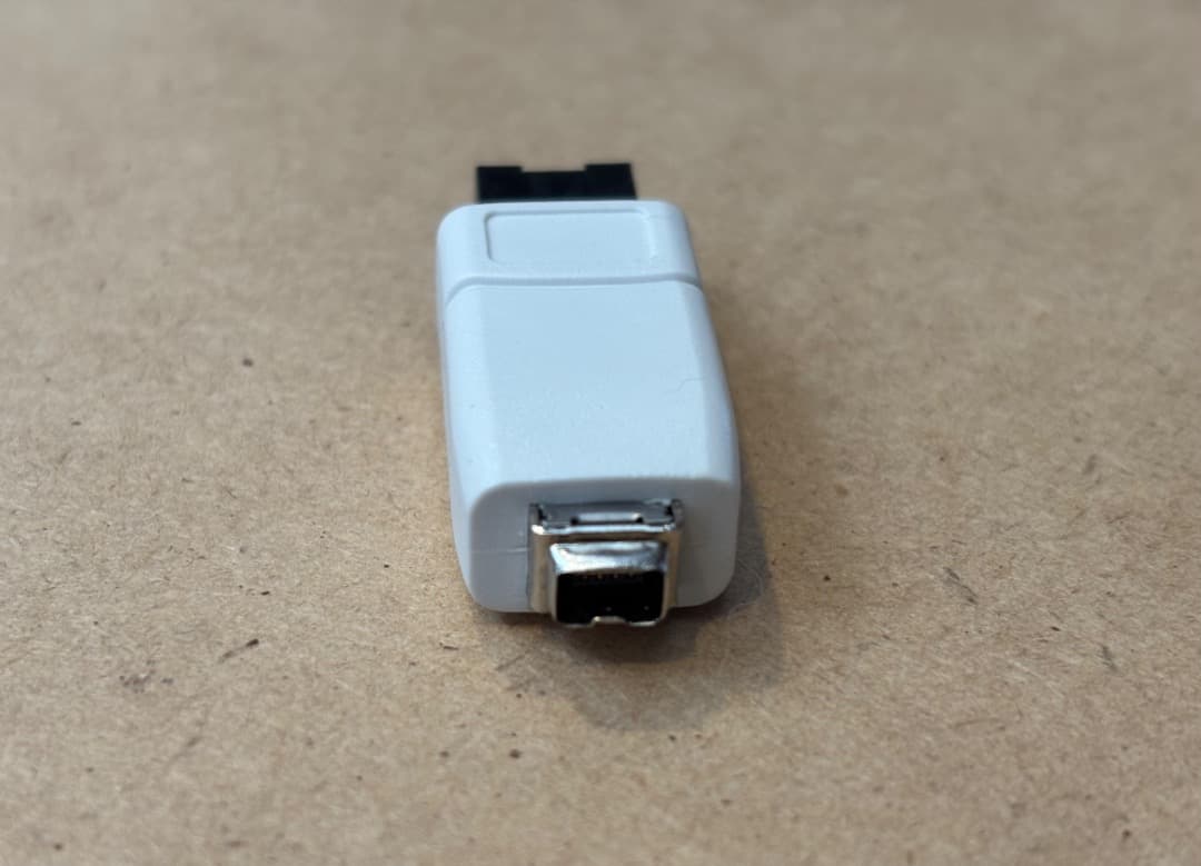 Apple Thunderbolt - FireWireアダプタとおまけ