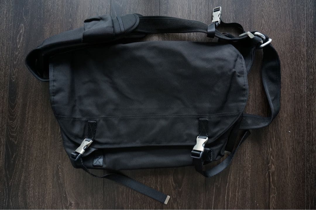 ロリンザ　rorinza　メッセンジャーバッグ　M ボディバッグ