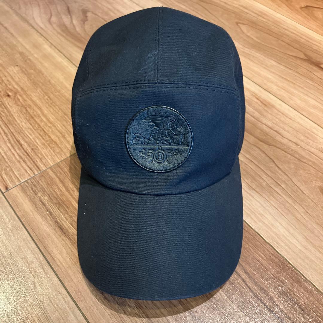 エルメス黒　ロゴ キャップ