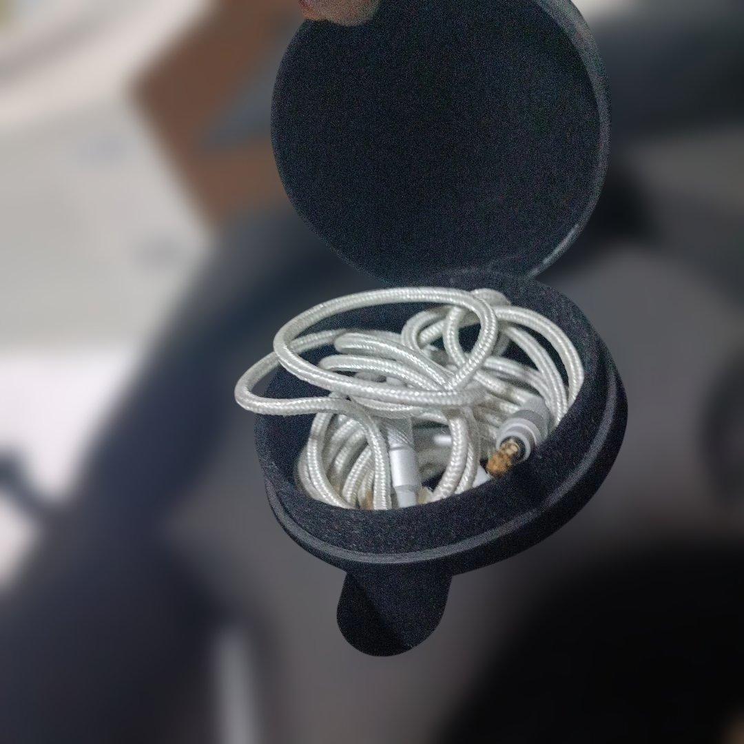 MASTER & DYNAMIC MH40 ホワイト