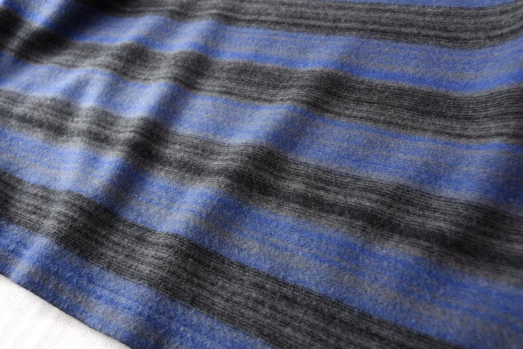 archive　ISSEY MIYAKE 　ハイネック・ウールニットカットソー