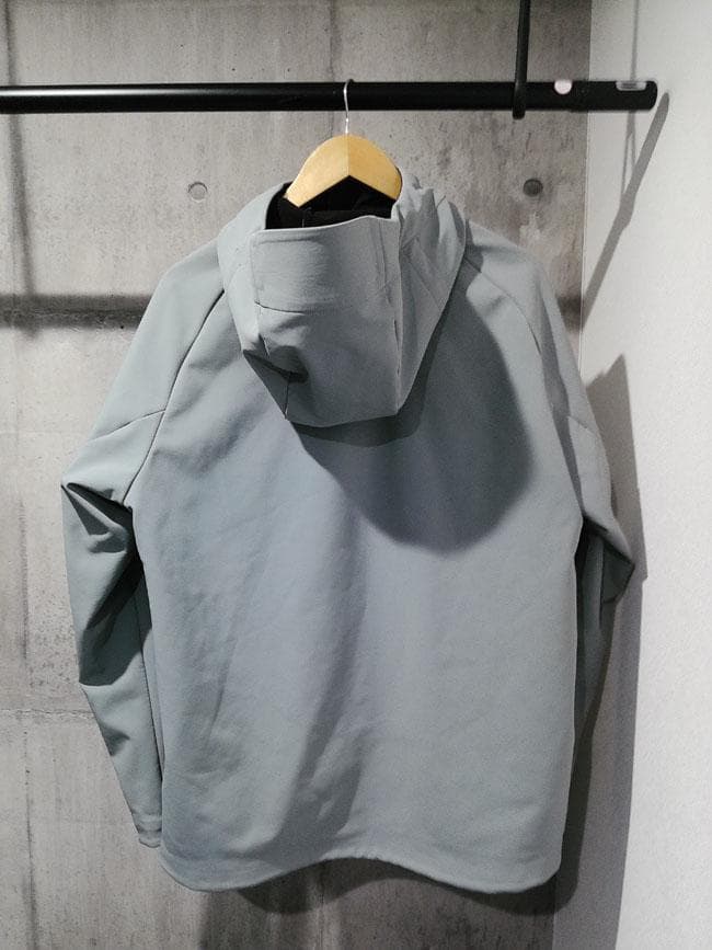 美品24FWマムート ウィンターフィールド ソフトシェルフード ジャケット2XL