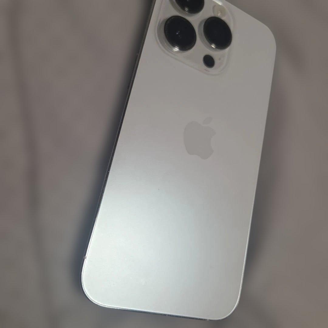 iPhone14 プロ 256GB シルバー(白) バッテリー 87％