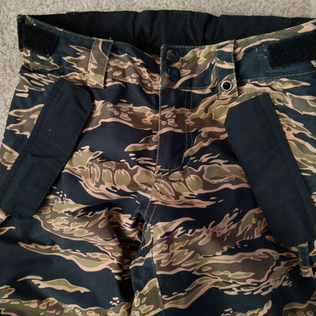 【K】【BURTON】キッズ　スキー＆スノボウェア上下　XS 120