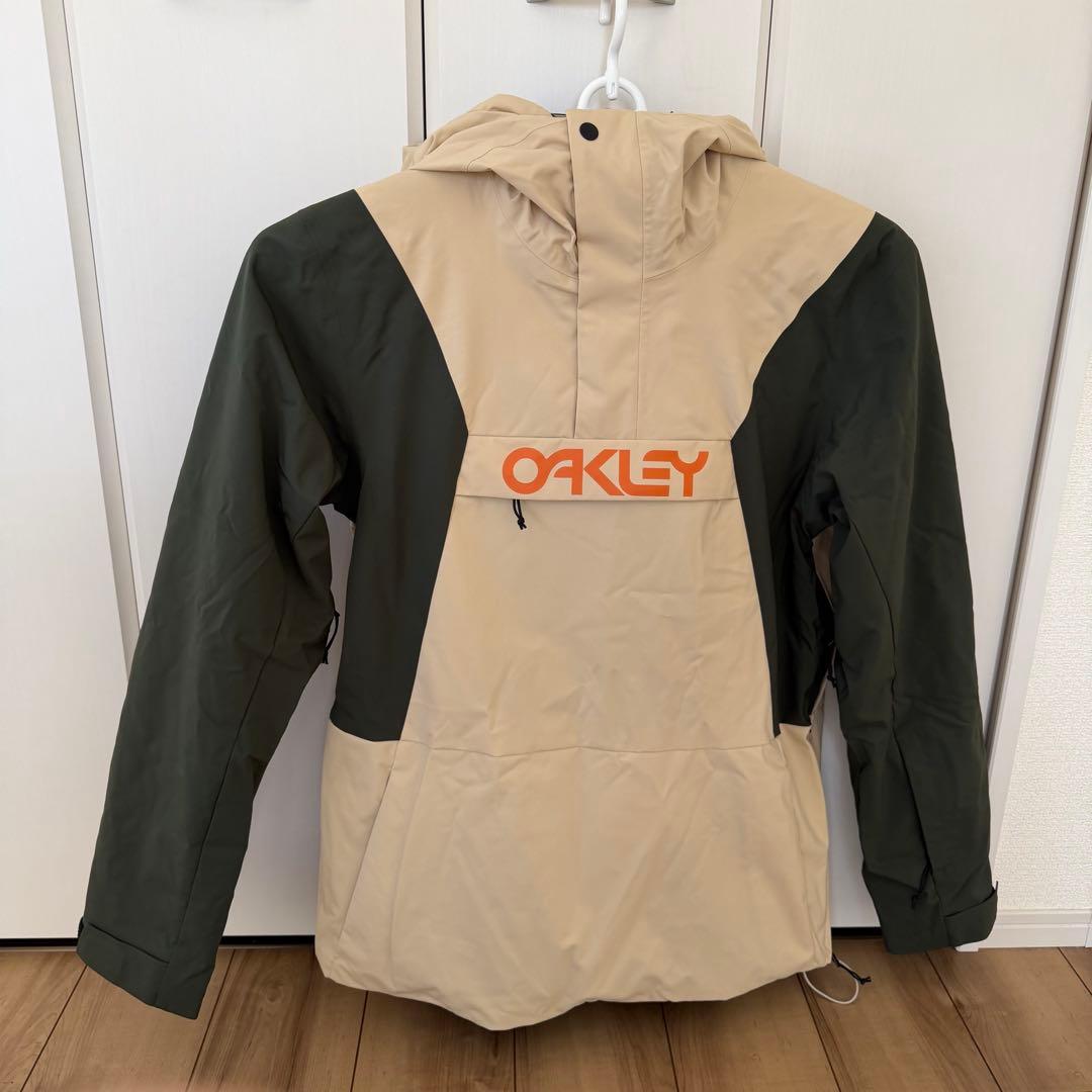 美品　Oakley スノーボードウェア アノラック　Mサイズ
