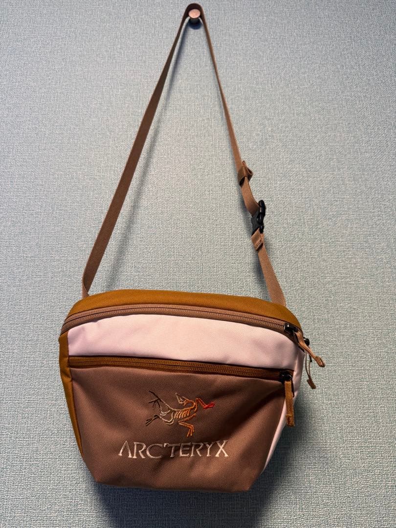 BEAMS【別注】ARC’TERYX / NAGOMI Mantis 2