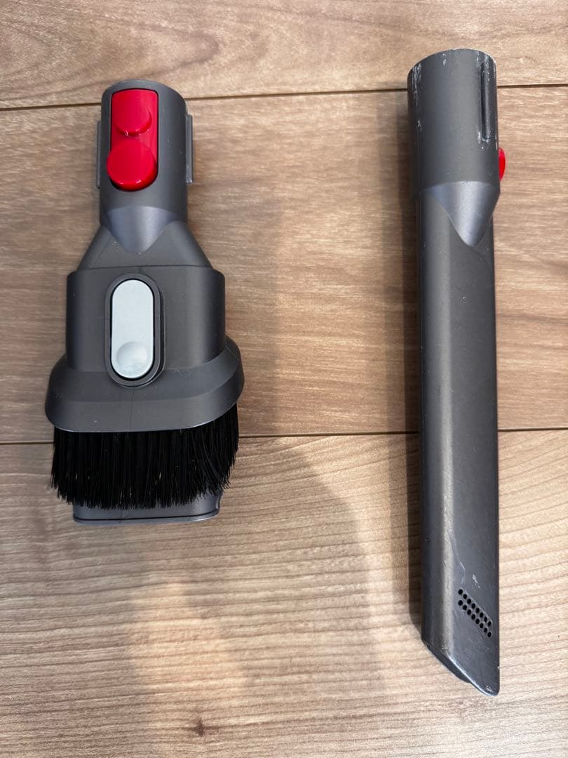 スタンド付ダイソンSV14 スティッククリーナー本体 付属ノズル 未使用品含む