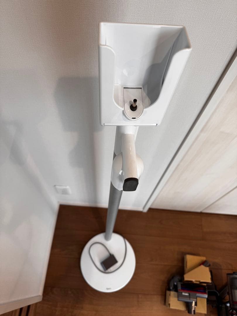 スタンド付ダイソンSV14 スティッククリーナー本体 付属ノズル 未使用品含む