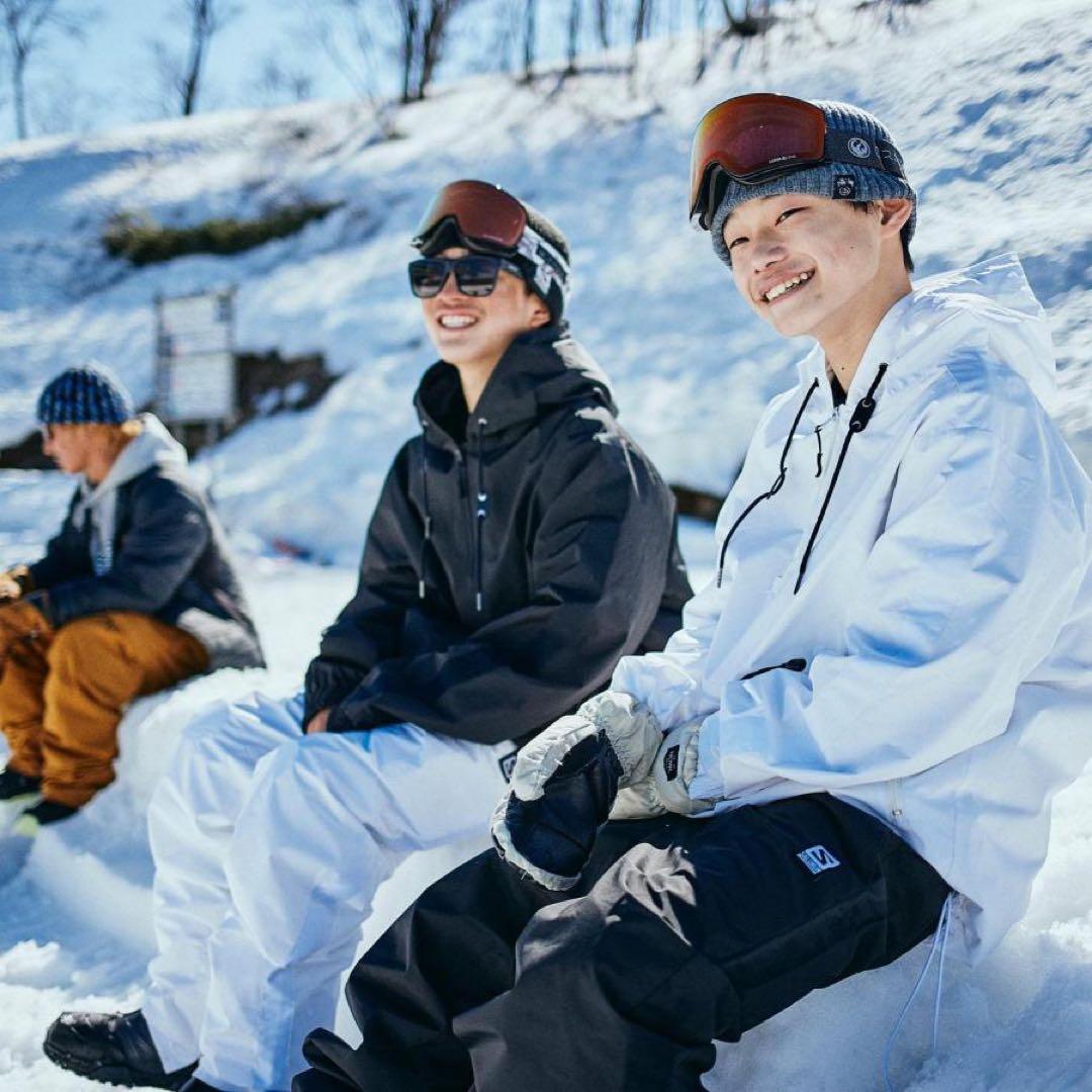 Salomon(サロモン) スノボードウェア　上下　黒