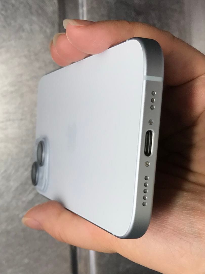 【美品】iPhone 15 ブルー SIMフリー版 128GB MTML3J/A