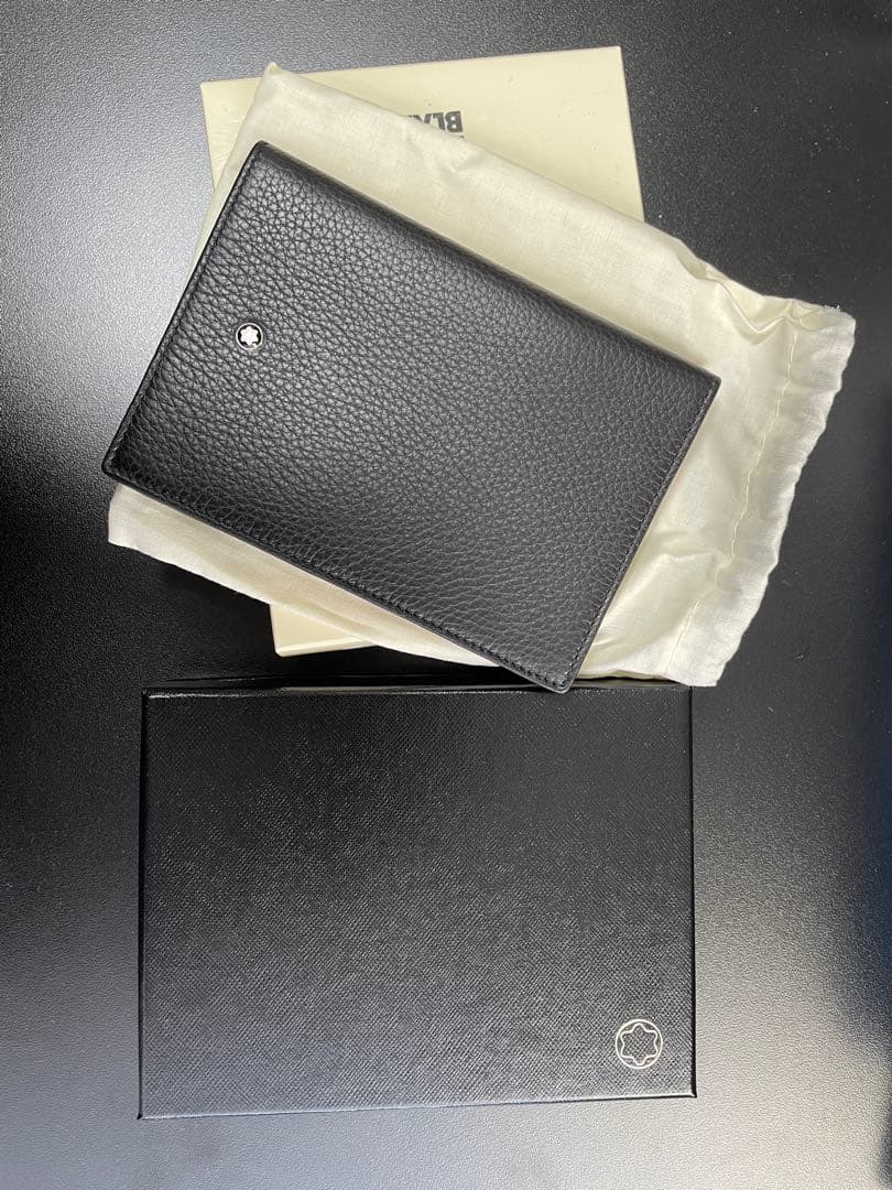 新品未使用　モンブランパスポートホルダー　montblanc 黒パスポートケース