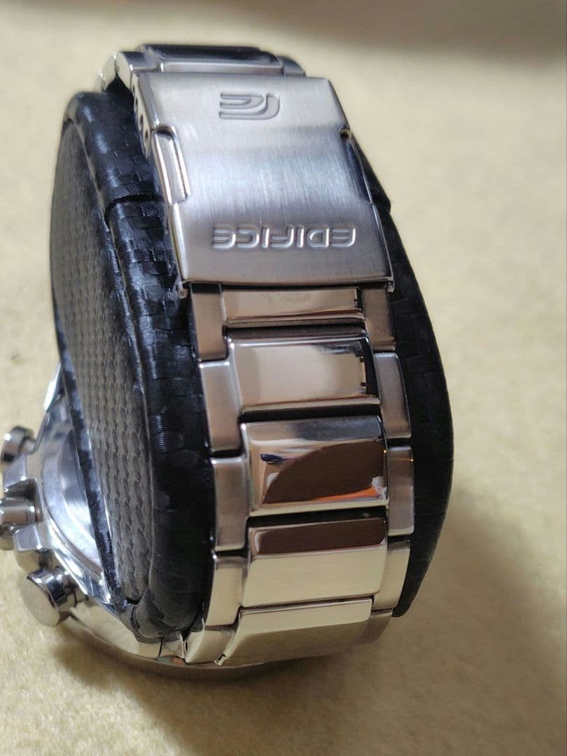 EDIFICE Tough Solar Bluetooth クロノグラフ