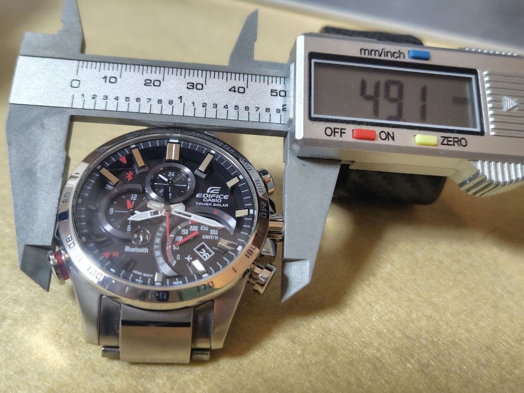EDIFICE Tough Solar Bluetooth クロノグラフ