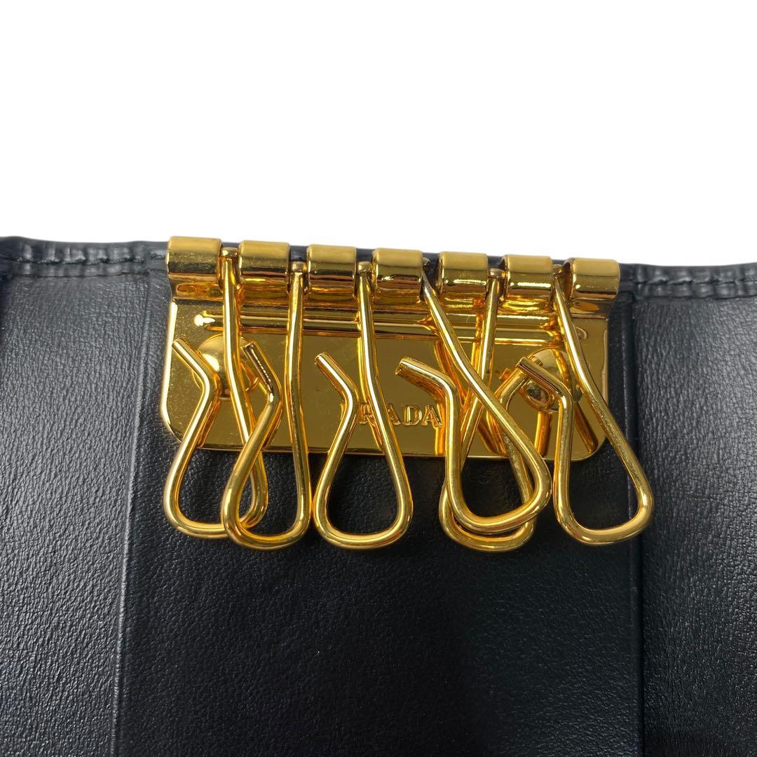 美品 プラダ PRADA 4連 キーケース 三角ロゴプレート ブラック