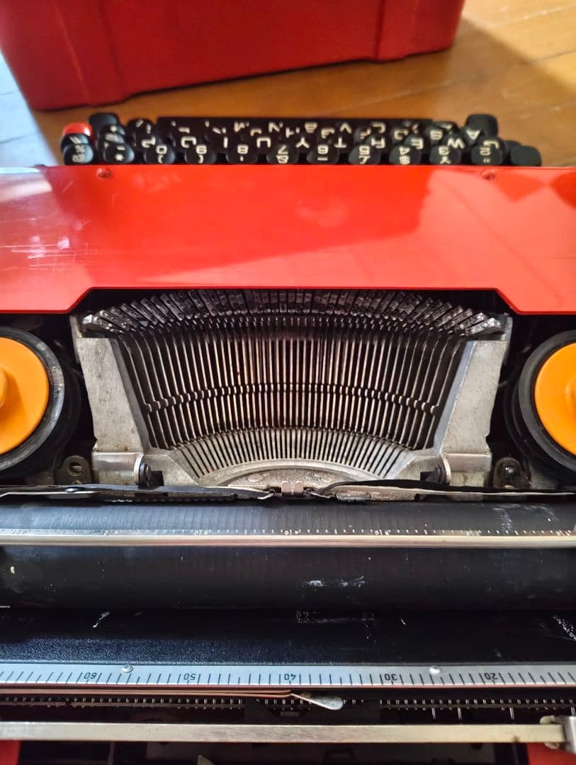 タイプライター Olivetti Valentine オリベッティ バレンタイン