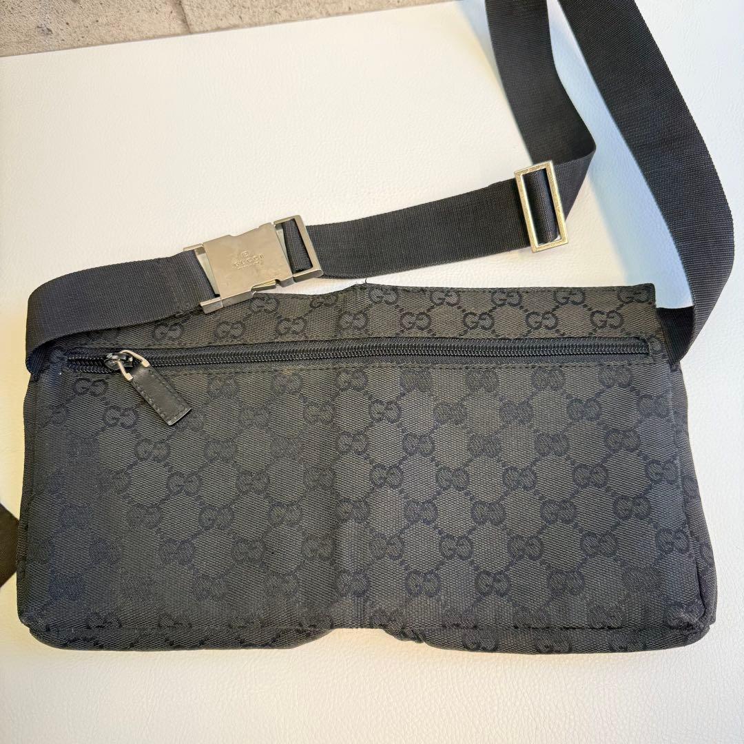 M*a様 GUCCI ボディバッグ ブラック GGキャンバス 保管袋付き