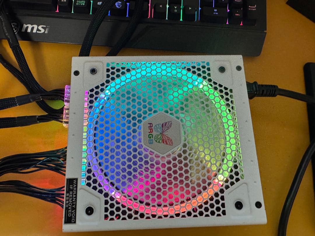 SUPER FLOWER LEADEX III ARGB 850W　電源ユニット