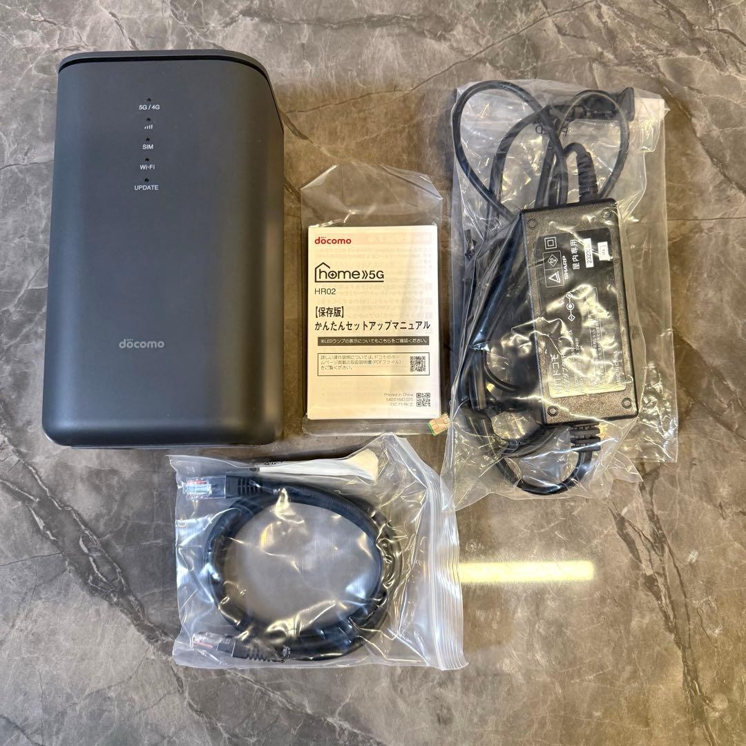 【美品】NTTドコモ 5G HR02 ダークグレー