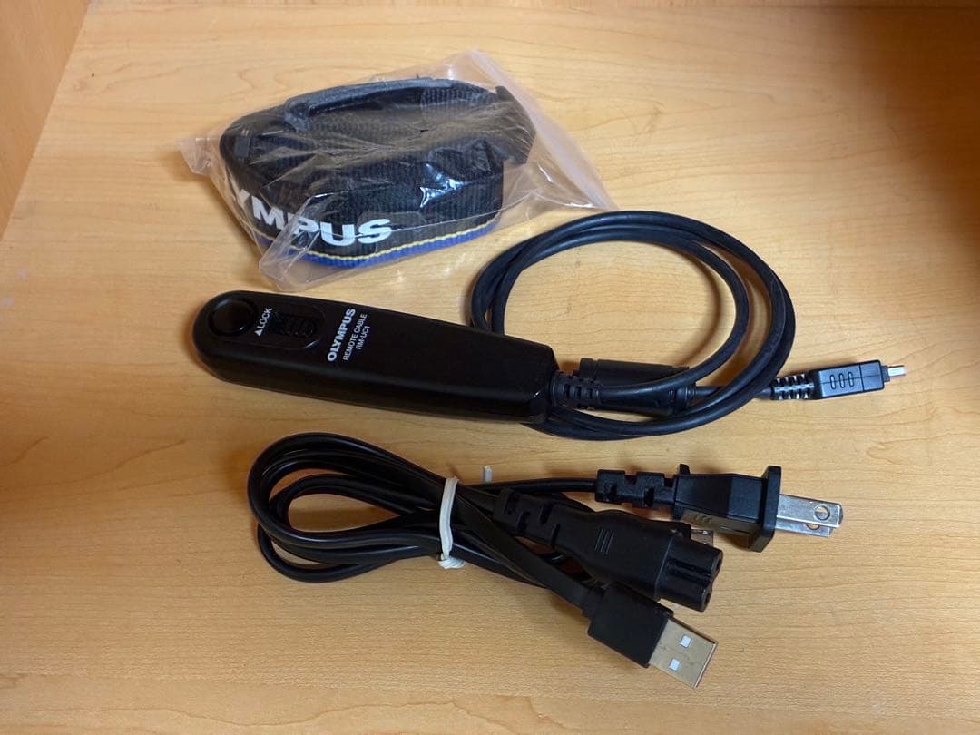 【美品】OLYMPUS OM-D E-M1ミラーレス一眼カメラ