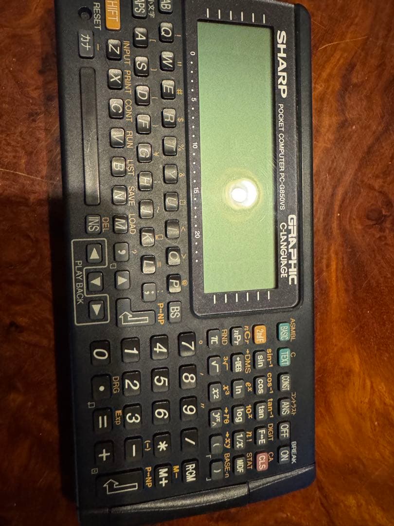 SHARP PC-G850VS 通電動作確認済みですがジャンクでお願い