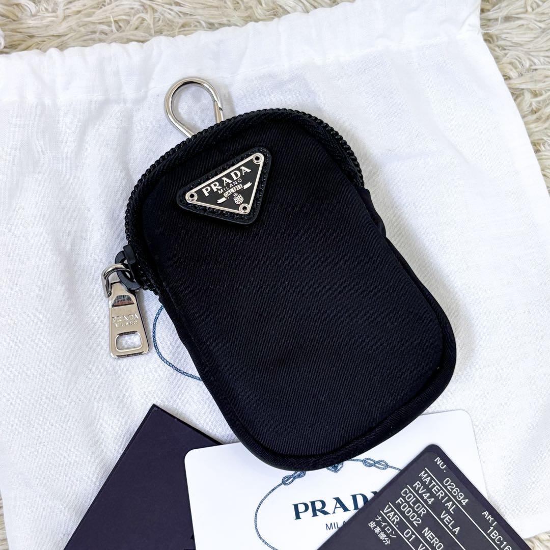 【新品同様】プラダ Re-Nylon ポーチ トライアングルロゴ ブラック 黒